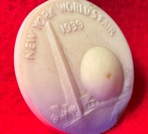 1939 New York World's Fair Plastic Disc