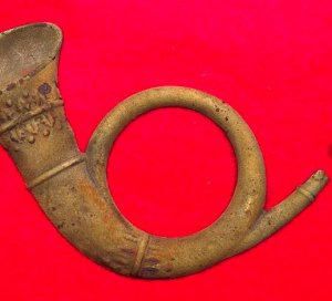 Federal Infantry "Hunting Horn" Hat Insignia with Display Case