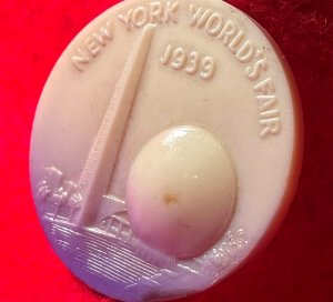 1939 New York World's Fair Plastic Disc