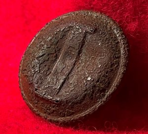 Confederate Infantry Coat Button - Lined I