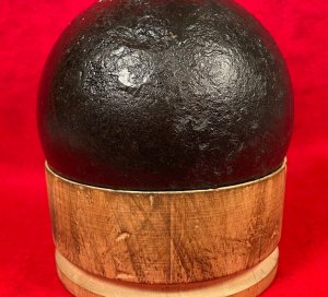 12 Pounder Solid Shot Cannonball with Repro Wood Sabot +++ Peter George Collection +++