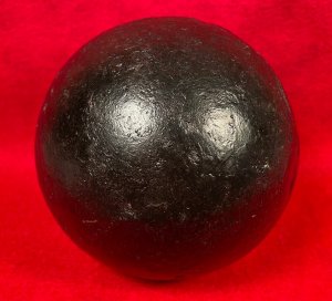 12 Pounder Solid Shot Cannonball with Repro Wood Sabot +++ Peter George Collection +++