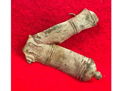 Artillery "Crossed Cannons" Hat Pin Half Portion