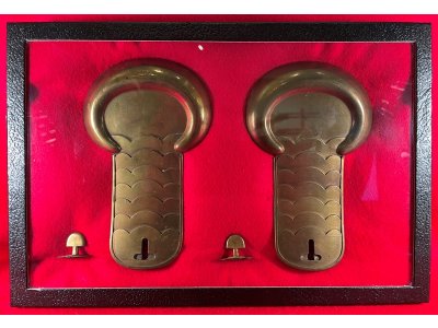 Epaulettes
