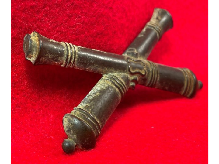 Artillery "Crossed Cannons" Hat Insignia - High Quality