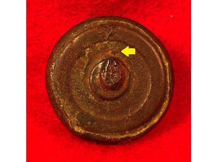 Confederate Infantry Coat Button - "Script I" with letters "CS"