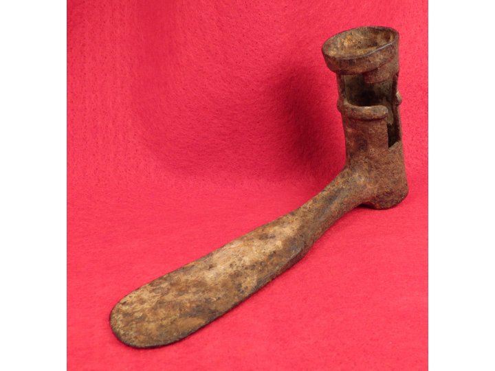 Entrenching Tool Made From A Bayonet 